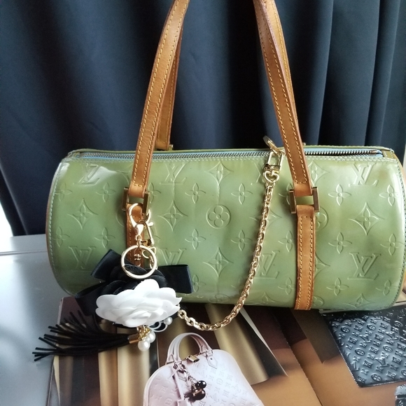 LOUIS VUITTON Beautiful Papillon Bedford Vernis - Picture 3 of 16